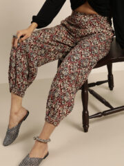 Women Maroon & Off-White Regular Fit Printed Joggers